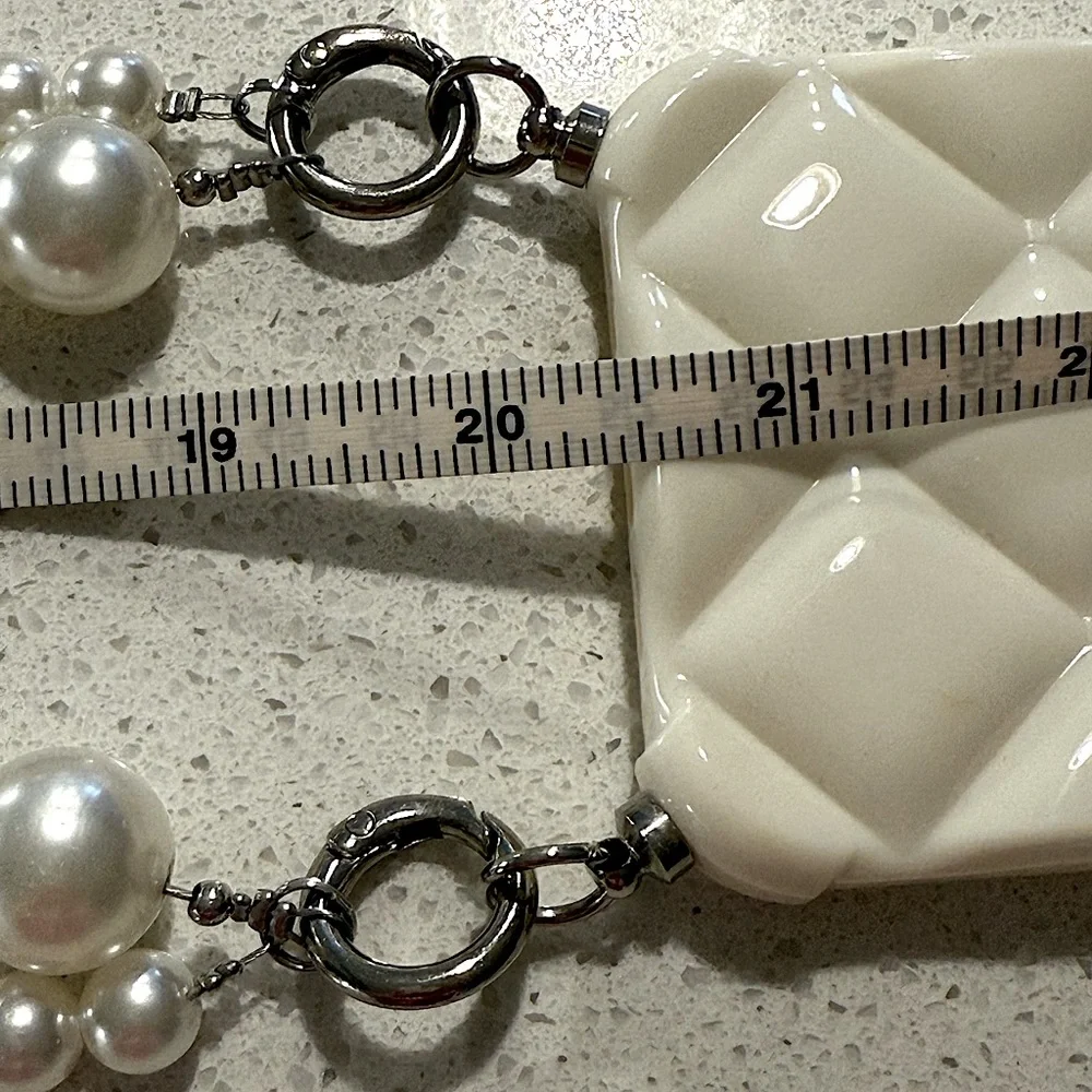 iPhone 14 Pro case with Pearl Hand Strap and Crossbody Strap - Picture 7 of 10